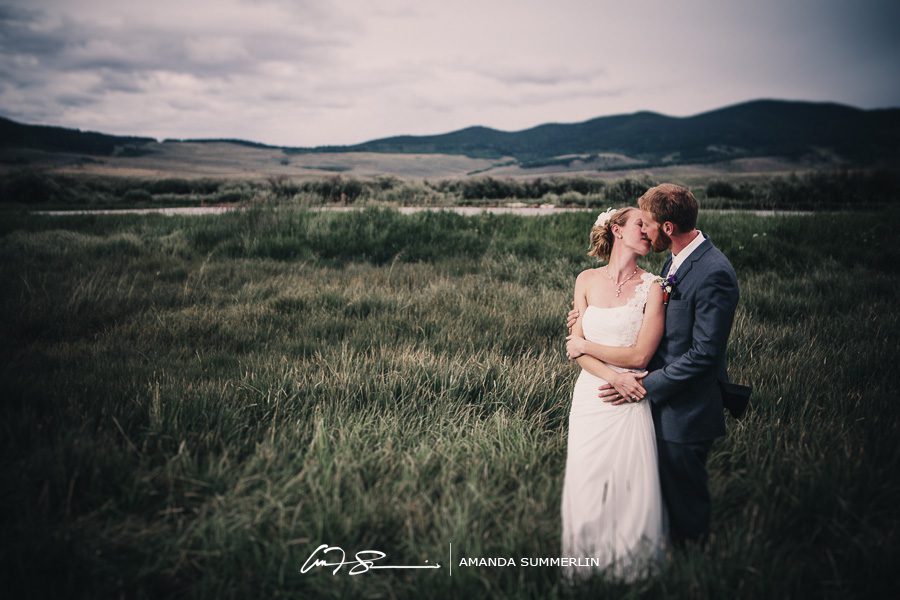 newlywed picture in gunnison, colorado