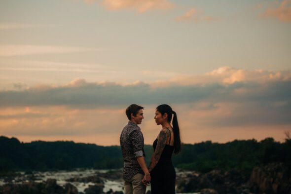 engagement photos on the Potomac river at sunset