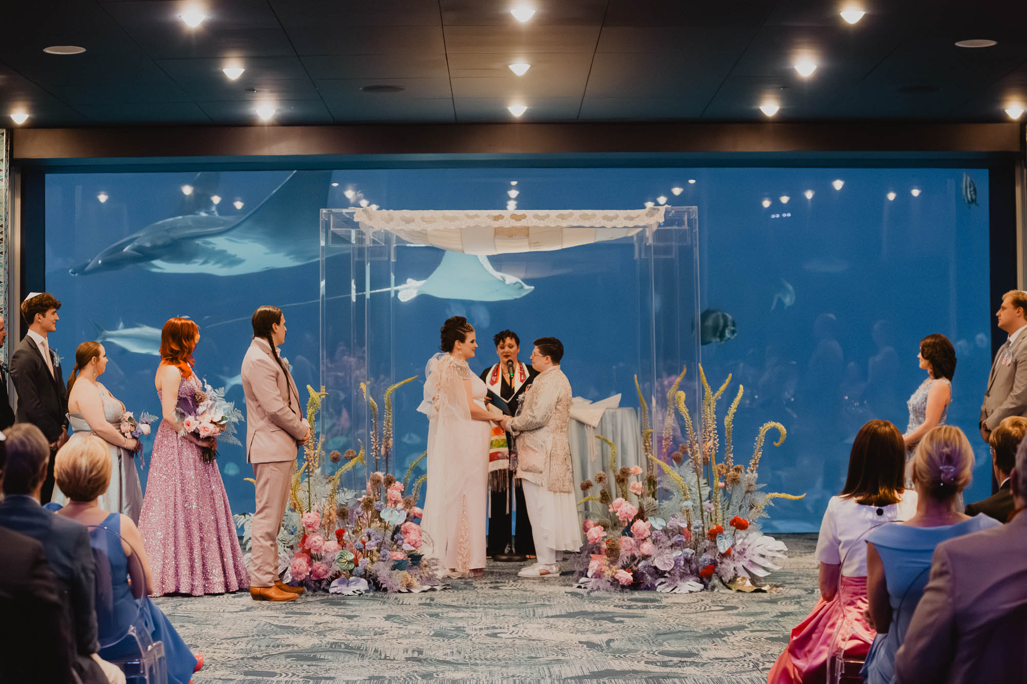 lgbtq jewish wedding at Georgia aquarium 